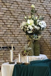 liturgisch-bloemstuk-advent-5_0-_1024px